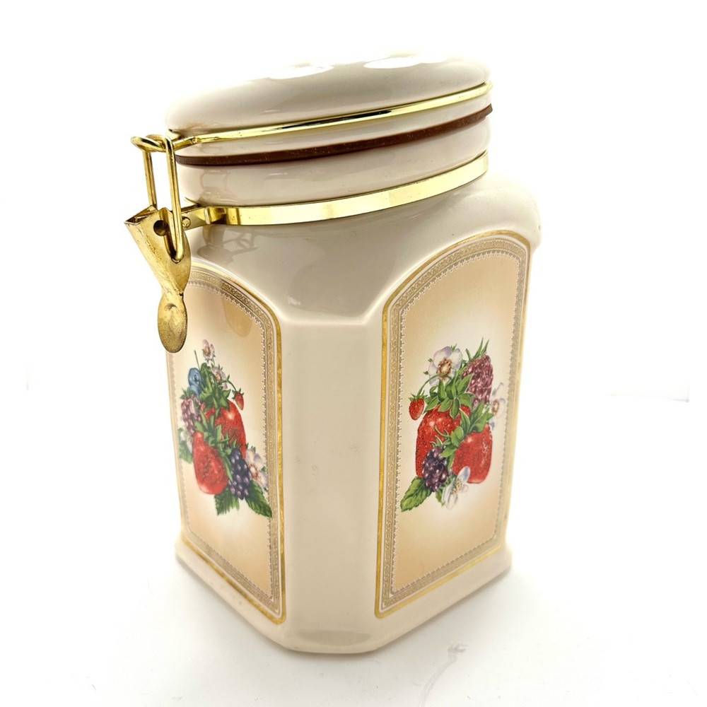 Vintage Knott’s Berry Farm Foods Ceramic Canister Cookie Jar Fruit Design